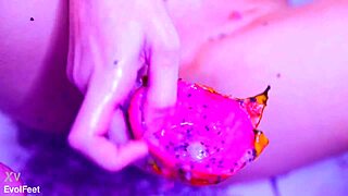 yo, bare toes smashing juicy fruit, so wet!