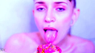 yo, bare toes smashing juicy fruit, so wet!