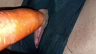 my friend's wife needs money for sex