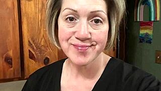 hot kim the mature milf with natural tits shows off her body