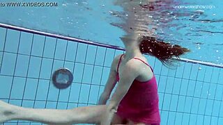 Teasing Anna swims wet in pool 😘