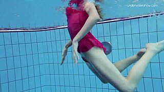 Teasing Anna swims wet in pool 😘