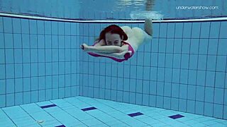 Teasing Anna swims wet in pool 😘