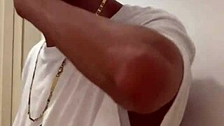 Peguei Ela No Flagra Tomando Banho E Cair De Boca Na Buceta