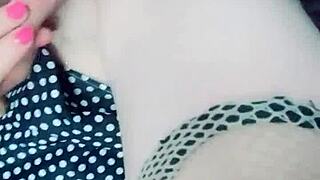 Linda jovencita ladyboy caliente 18 - penetrada por el culo!