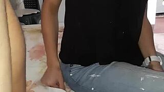 Colombian Teen Gives Good Oral To Her Man