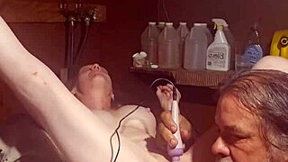 eating and having sex on washing machine again