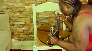 Loira rabuda dando o cuz�o de quatro pro seu amante mirella mansur?