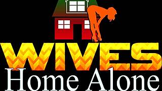 Horny Solo Housewife Toys And Masturbates In Glamour Session