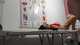 Ginecologista Fingers Asshole and Fucks Patient Rough and Bareback!