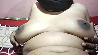 Naughty Indian Bhabhi Shows Huge Tits!