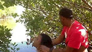 Quickie Beach Fuck With Monster Cock Cumshot