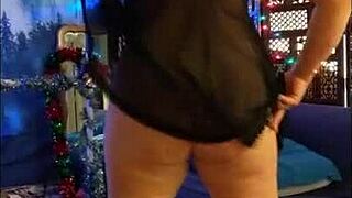 Watch Steffi's Pussy Dance!