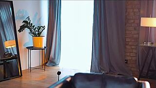 wow, her skinny body is amazing on webcam