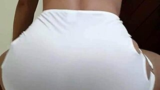 Gostosa Safada Dançando Funk De Mini Saia Transparente Depois Sentou Com O Cu Bem Gostoso Na Pica Do Novinho