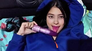 Hey, that hot curvy nanny with huge tits craved my cock right when I got home, real homemade vibes 😏🍑