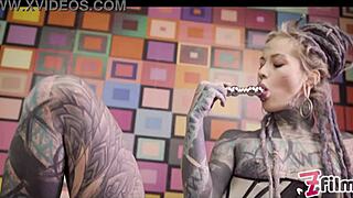 Anal queen anuskatzz in corset plays with metal toy gets ass fucked by big dick and squirts