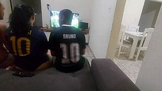 apostou a mulher com amigo, perdeu e ela fez sexo com ele