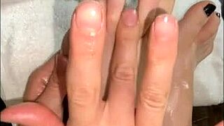 showing my petite latina feet to followers while talking about toe fetish?