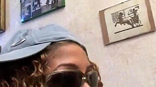 Italian Milf Gives Oral Sex To Man At Home