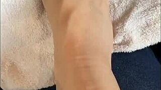 showing my petite latina feet to followers while talking about toe fetish?