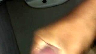 Gozando bem gostoso in threesome with toys 😍