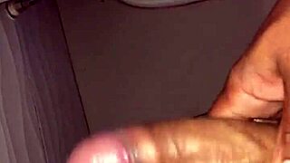 Gozando bem gostoso in threesome with toys 😍