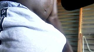 kingtaiza sweeting enjoys solo milk fun