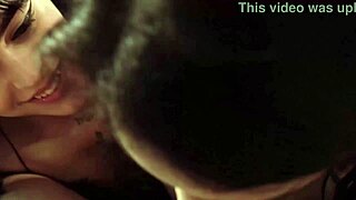 Duas Safadas Bateram Aqui Na Porta De Casa Oferecendo Boquete Gratis Adivinha O Que Eu Fiz Deixei Entrar Completo Red Sheer