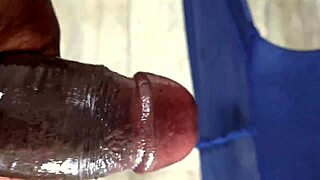 delivery guy fucks milf's pussy in doggystyle