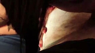 Duas Safadas Bateram Aqui Na Porta De Casa Oferecendo Boquete Gratis Adivinha O Que Eu Fiz Deixei Entrar Completo Red Sheer