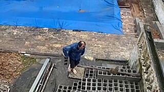 The Bricklayer Got Excited Seeing The Boss's Wife In Short Clothes, He Didn't Know She Was In Heat