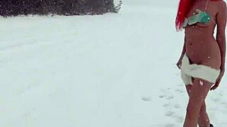 Outdoor Exhibitionists Cool Down