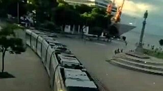 Magrinha Swallows Cum From Tattooed Muscular Guy In Abandoned Rio House