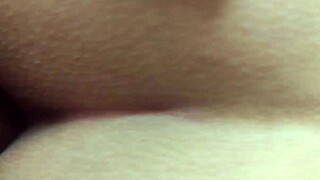 morenita explores her body