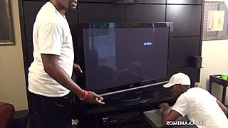 Giselle Leon Feels Deep Pleasure As She Gets Dicked Behind Dumpster In Rome