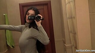 Busty amateur rubs her wet bush in hot solo session