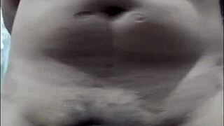 Chatting with this Filipina girl for some hot video call sex.