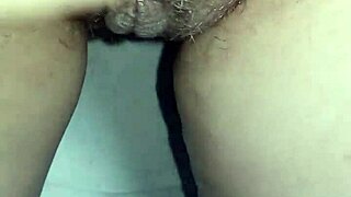 Incinta sul wc poi bide al buco del culo