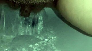 Incinta sul wc poi bide al buco del culo