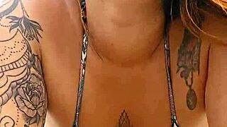 Estou Usando Calcinha Na Praia Pra Chamar Atenção Dos Casados E Ver Se Encontro Um Pra Me Fuder Gostoso