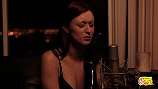 Hell Yeah! Jessica Bangkok And Alyssa Reece Bang While Housesitting