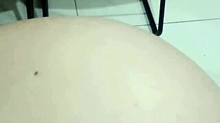 Fazer suruba nunca mais minha buceta ficou acabada, ela esta molhada