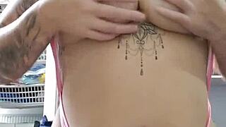 Mostrando A Buceta E Pau