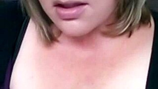 Seeing her tease and masturbate just makes me ache to finish on her face.
