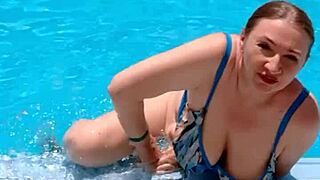 Mariaold Showers With Huge Tits