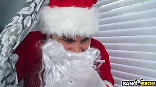 bangbros - christmas comes early for kylie quinn with boyfriend in santa costume