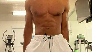 Black Bodybuilder Outdoor Workout for Ladies