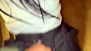 cogiendo con una linda estudiante despues de clases en un motel me corro dentro y se enoja