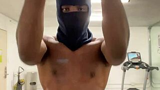 Black Bodybuilder Outdoor Workout for Ladies